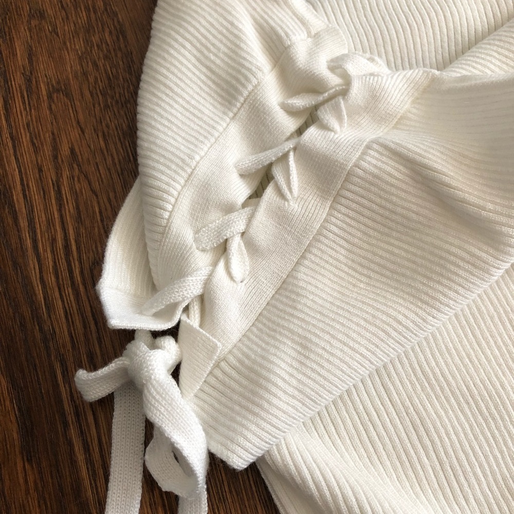 Express | One Shoulder Top - Picture 3 of 6